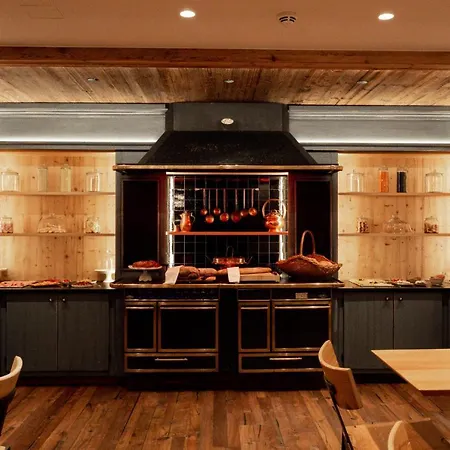 Universo Aparthotel 3*