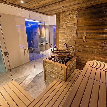 Apart-hotel Universo 3*