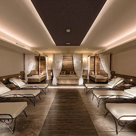 Apart-hotel Universo 3*