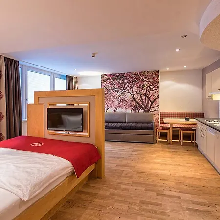 Aparthotel Universo 3*
