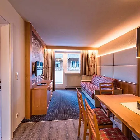 Universo Aparthotel 3*
