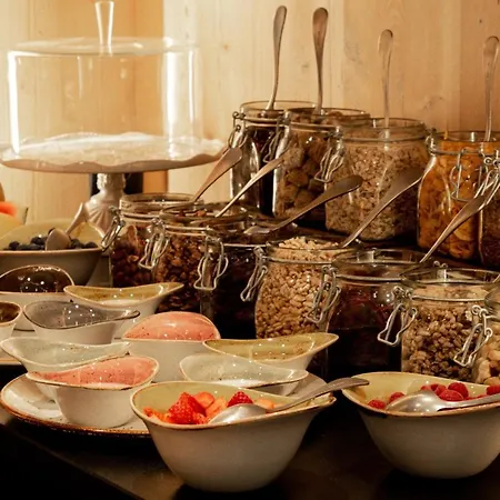 Universo 公寓式酒店 3*