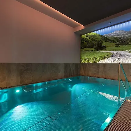 Universo 瑟弗浩斯