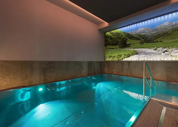 Universo سيرفاوس